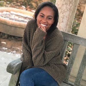 Meet your Posher, Maya